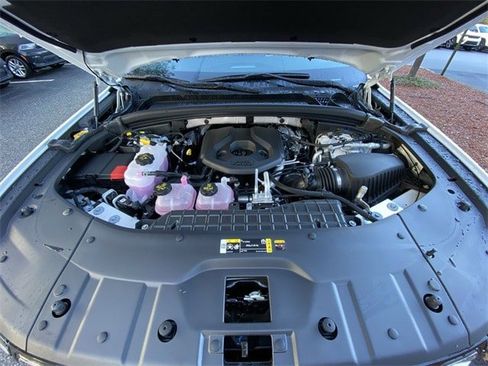 Used 2022 Jeep Grand Cherokee Overland image 10