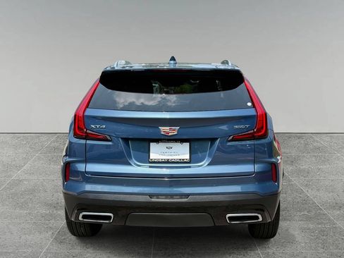 Used 2025 Cadillac XT4 Premium Luxury FWD image 11