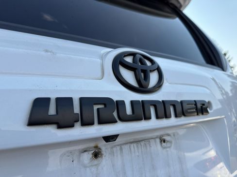 Used 2019 Toyota 4Runner SR5 Premium w/ Wilderness Package AWD/4WD image 8