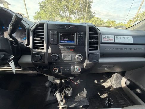 Used 2017 Ford F350 XL AWD/4WD image 10