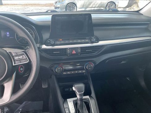 Used 2019 Kia Forte LXS image 6