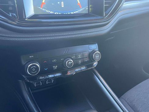 Used 2021 Dodge Durango SXT image 30