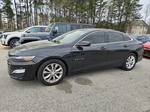 Used 2020 Chevrolet Malibu LT image 9