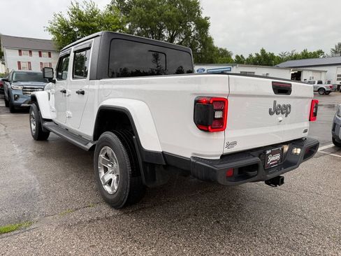 Used 2020 Jeep Gladiator Overland AWD/4WD image 7