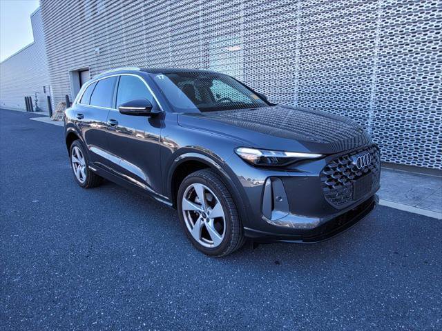 Used 2025 Audi Q5 Premium Plus AWD/4WD image 1