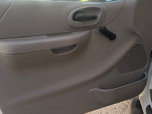 Used 2000 Ford F150 XL image 19