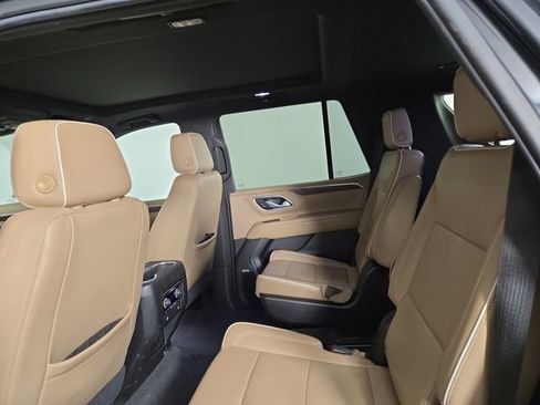 Used 2021 Chevrolet Tahoe Premier w/ Premium Package image 15