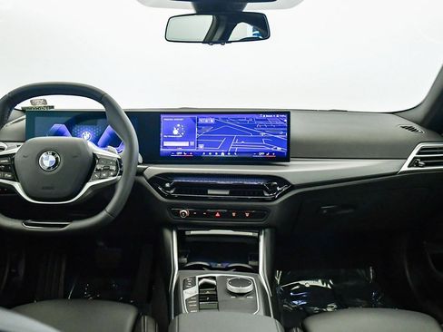 Used 2025 BMW 230i Coupe w/ Convenience Package image 15