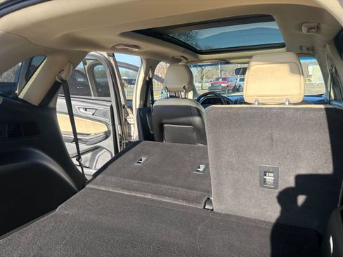 Used 2018 Ford Edge SEL w/ Equipment Group 201A image 22