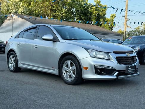 Used 2016 Chevrolet Cruze LT w/ Sun And Sound Package image 3