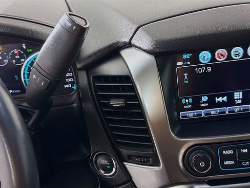 Used 2019 Chevrolet Suburban Premier w/ Premier Plus Edition AWD/4WD image 21