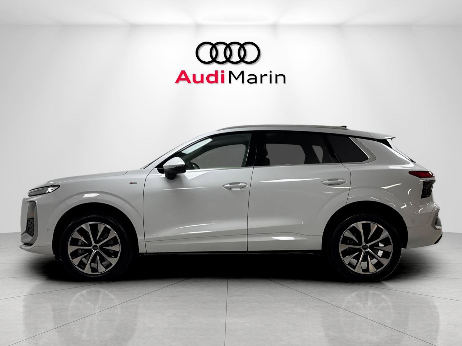 Certified 2026 Audi Q5 Premium Plus AWD/4WD image 2