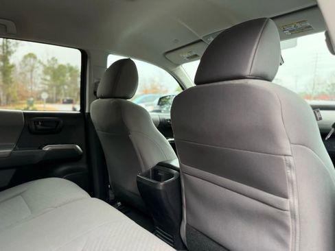 Used 2021 Toyota Tacoma SR5 w/ SR5 Appearance Package (SM) image 24