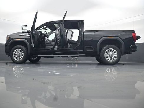 Used 2020 GMC Sierra 2500 Denali w/ Denali Ultimate Package AWD/4WD image 34