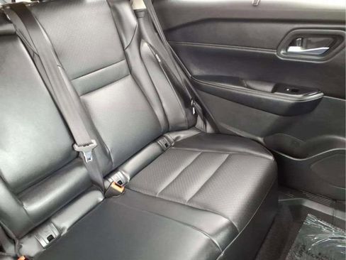 Used 2024 Nissan Rogue SV w/ SV Premium Package FWD image 18