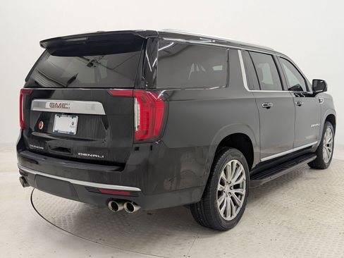 Used 2022 GMC Yukon XL Denali image 9