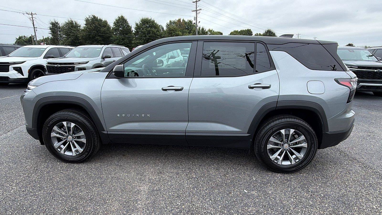 New 2027 Chevrolet Equinox LT w/ Convenience Package II FWD image 11