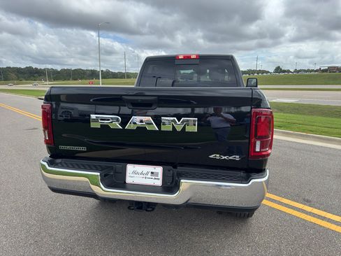 New 2026 RAM 2500 Big Horn AWD/4WD image 10