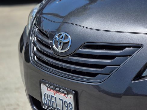 Used 2009 Toyota Camry LE FWD image 7