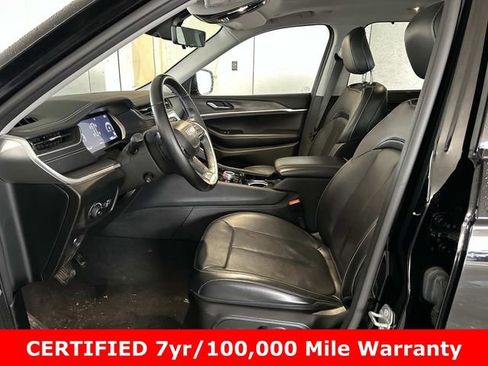 Used 2022 Jeep Grand Cherokee Limited w/ Luxury Tech Group II image 18