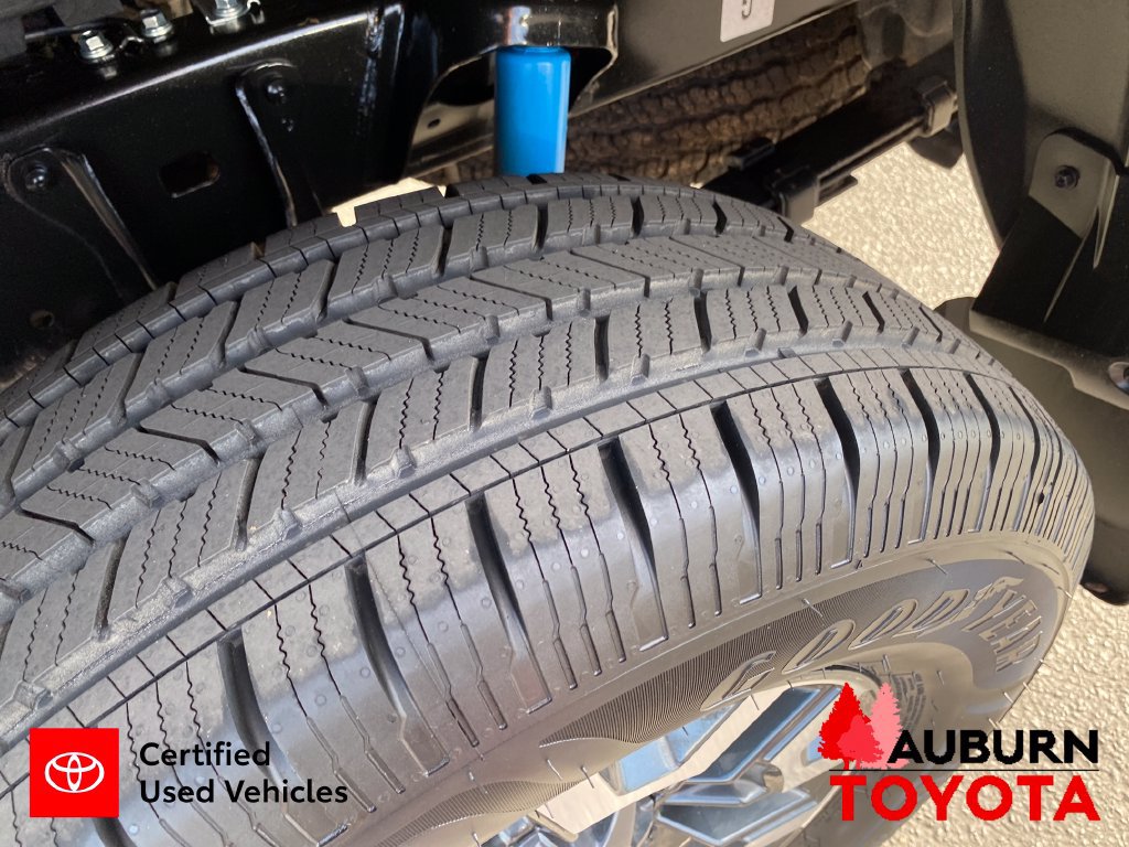 Certified 2023 Toyota Tacoma TRD Off-Road AWD/4WD image 24