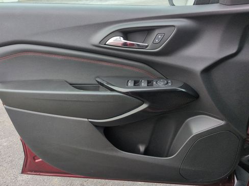 Certified 2024 Chevrolet Trax RS image 20