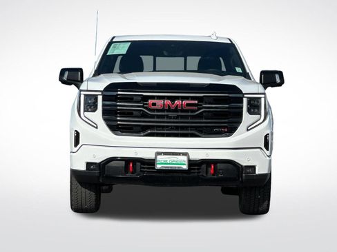 Used 2025 GMC Sierra 1500 AT4 w/ AT4 Premium Package AWD/4WD image 9