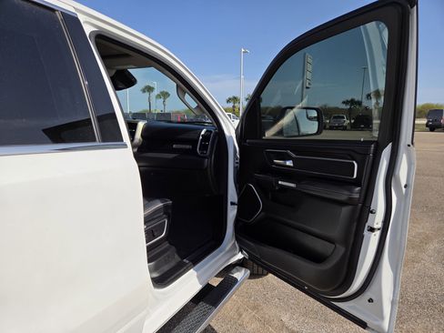 Used 2022 RAM 1500 Laramie image 19