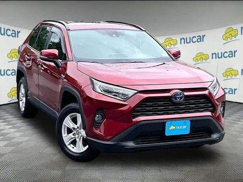 Used 2021 Toyota RAV4 XLE w/ Convenience Package AWD/4WD image 1