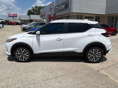 Used 2023 Nissan Kicks SV