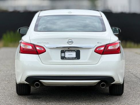 Used 2016 Nissan Altima 2.5 SL w/ 2.5 Technology w/LED Package FWD image 4
