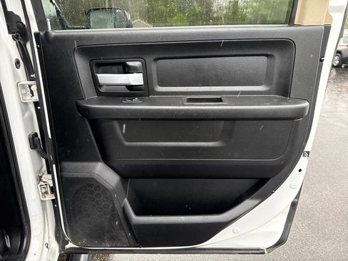 Used 2019 RAM 3500 Tradesman w/ Chrome Appearance Group RWD image 22