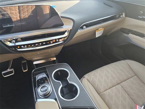 New 2025 Cadillac Lyriq Sport image 17