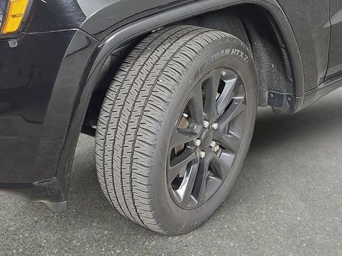 Used 2021 Jeep Grand Cherokee Laredo X AWD/4WD image 37