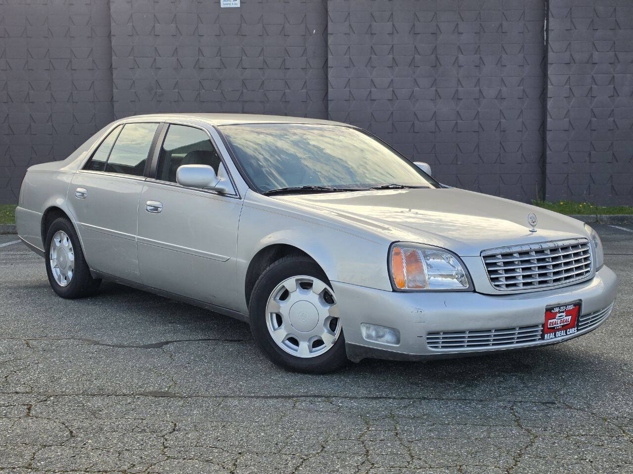 Used 2000 Cadillac De Ville FWD image 3