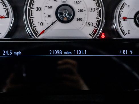 Used 2019 Rolls-Royce Wraith image 38