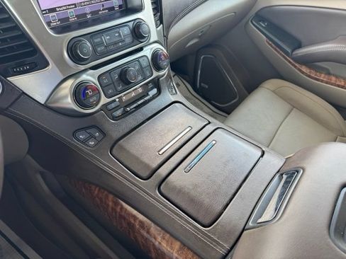 Used 2017 Chevrolet Suburban Premier AWD/4WD image 12