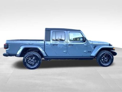 New 2026 Jeep Gladiator Willys image 8