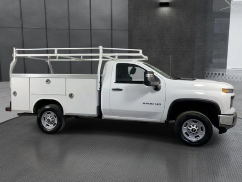 Used 2024 Chevrolet Silverado 2500 W/T RWD image 3