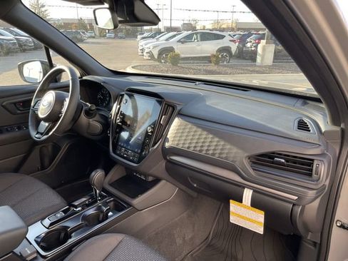 Used 2026 Subaru Forester Premium AWD/4WD image 18
