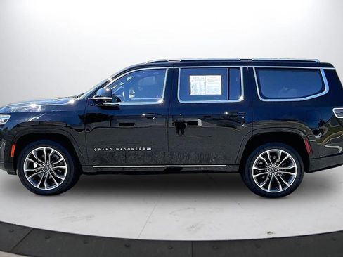 Certified 2022 Jeep Grand Wagoneer Series III AWD/4WD image 5