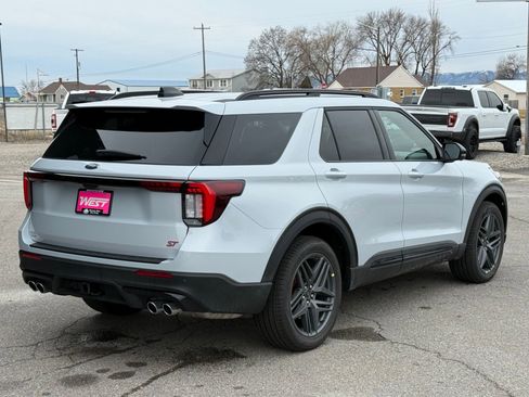 New 2026 Ford Explorer ST w/ Sun And Sound Package image 8