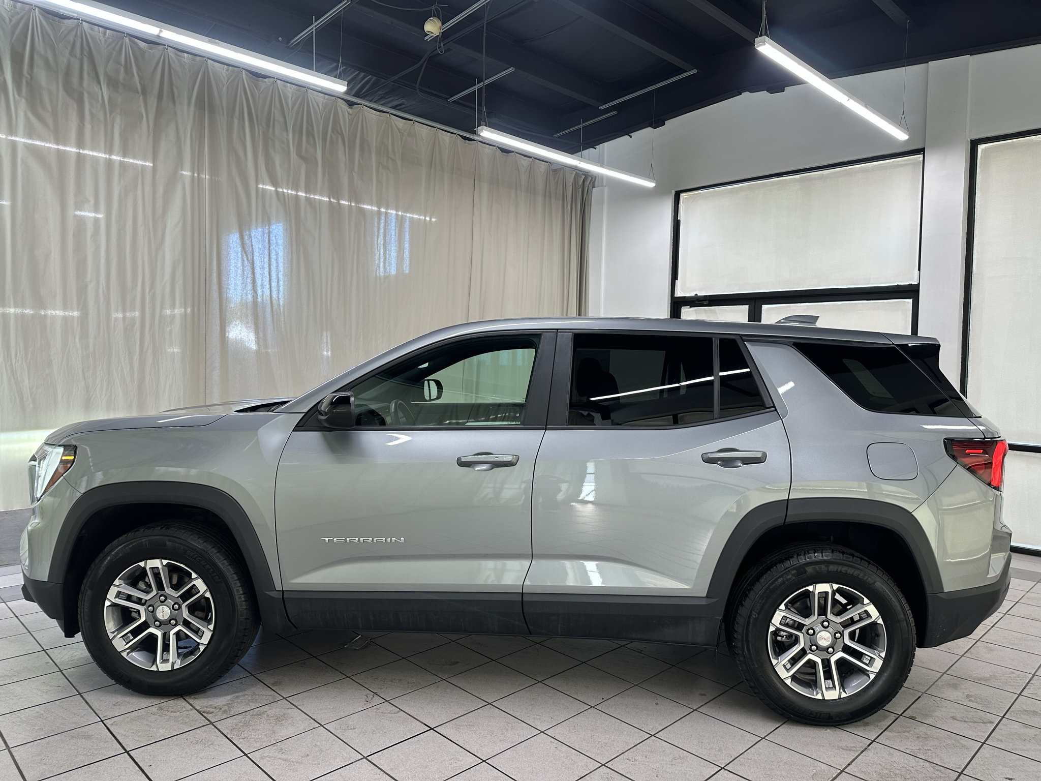 Used 2026 GMC Terrain Elevation FWD image 10