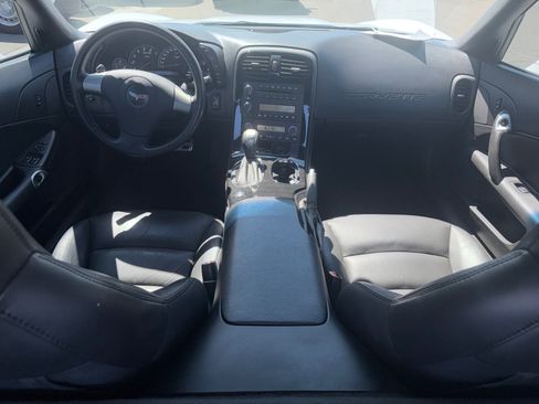 Used 2008 Chevrolet Corvette Coupe RWD image 12