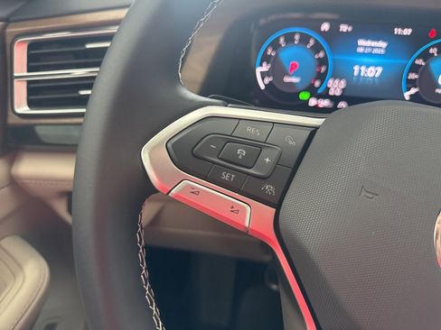 New 2026 Volkswagen Atlas SE image 16