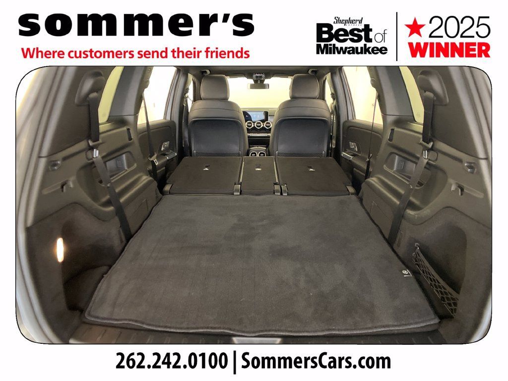 Used 2021 Mercedes-Benz GLB 250 4MATIC image 32