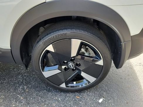 Used 2025 Nissan Kicks SR FWD image 7