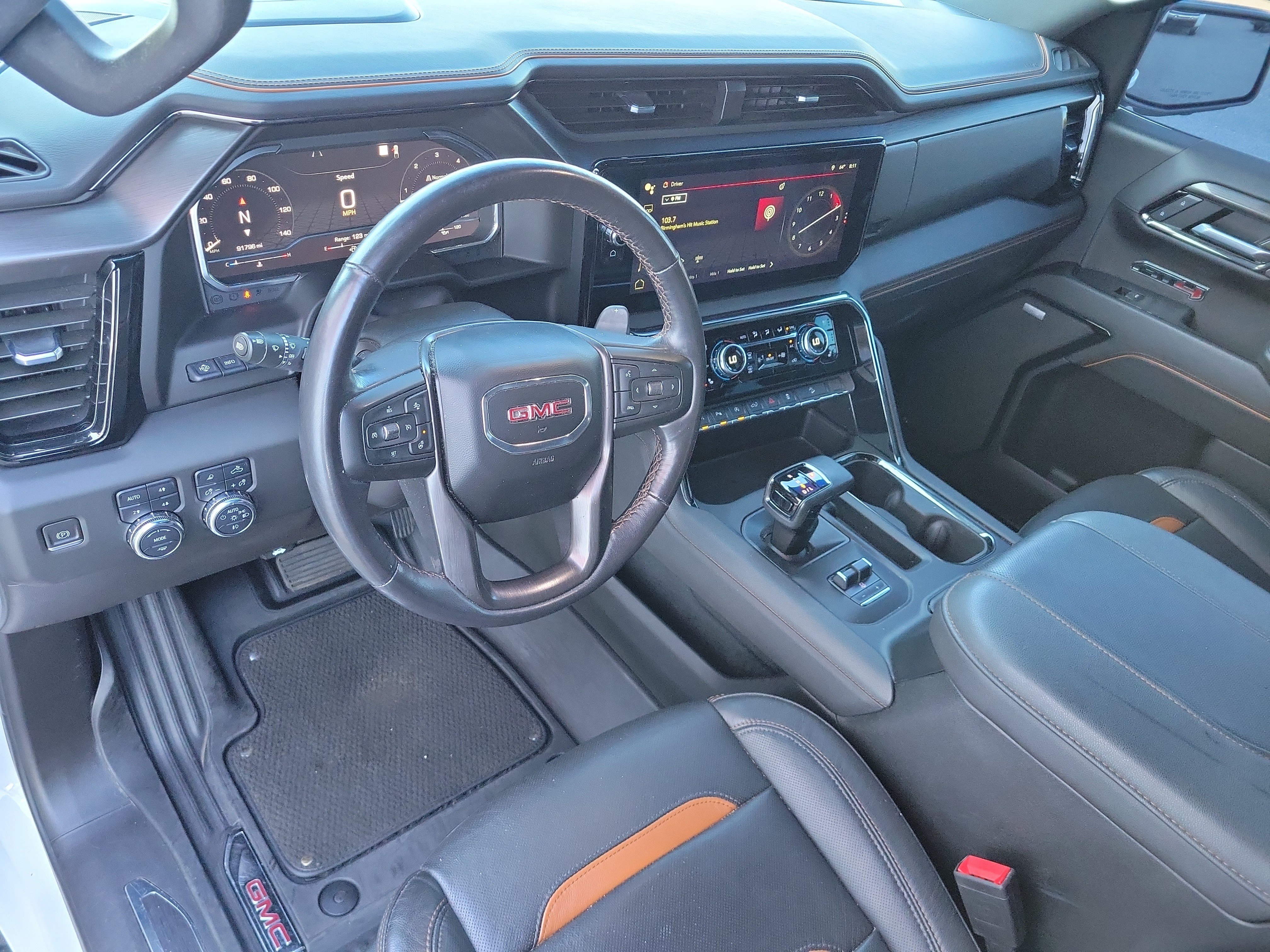 Used 2023 GMC Sierra 1500 AT4 w/ AT4 Premium Package AWD/4WD image 8