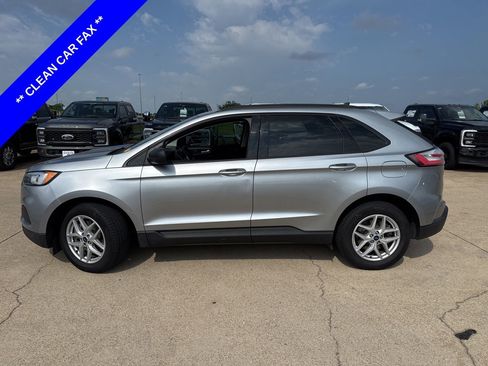Used 2022 Ford Edge SE image 3