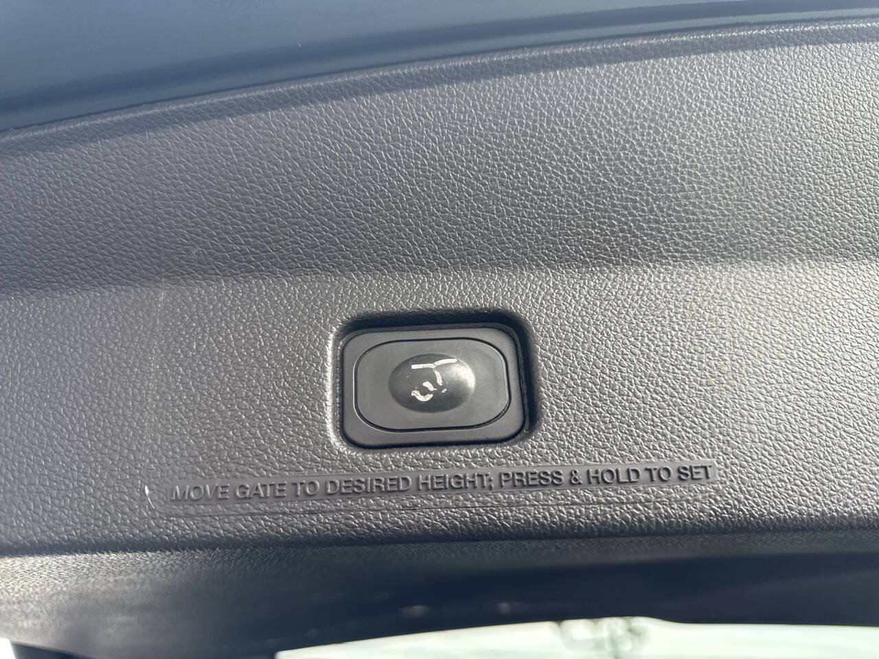 Used 2013 Ford Explorer XLT AWD/4WD image 23